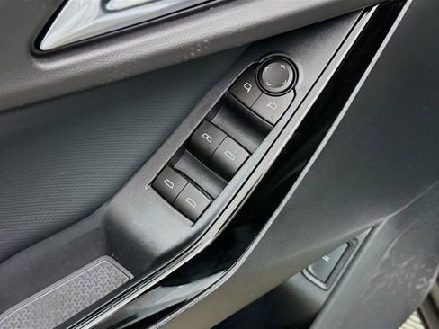 New 2026 Chevrolet Equinox LT w/ Convenience Package II image 19