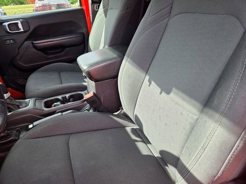 Used 2018 Jeep Wrangler Unlimited Sport S AWD/4WD image 10
