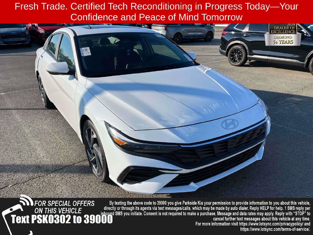 Used 2025 Hyundai Elantra SEL FWD image 1