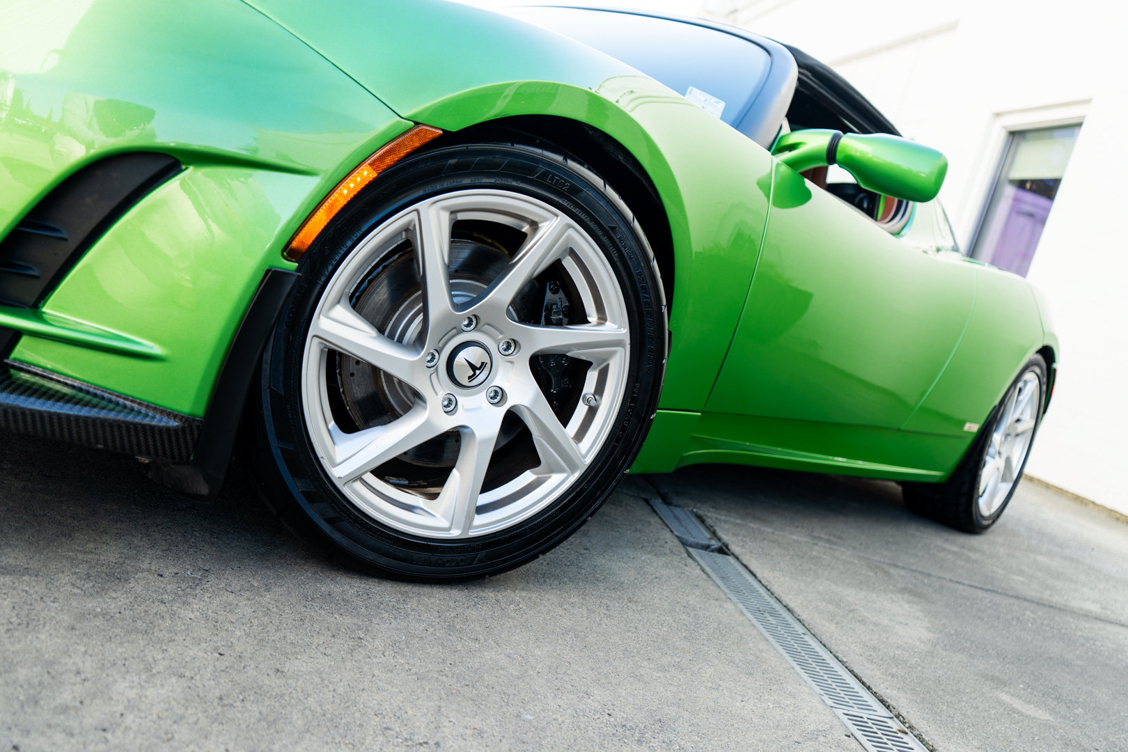 Used 2011 Tesla Roadster Sport RWD image 4