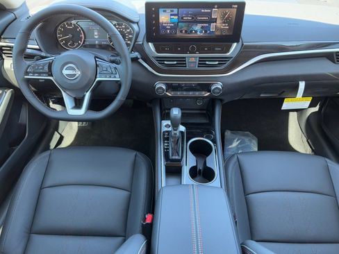 New 2025 Nissan Altima 2.5 SR w/ SR Premium Package image 12