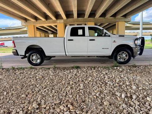 Used 2019 RAM 2500 Tradesman w/ Chrome Appearance Group AWD/4WD image 2