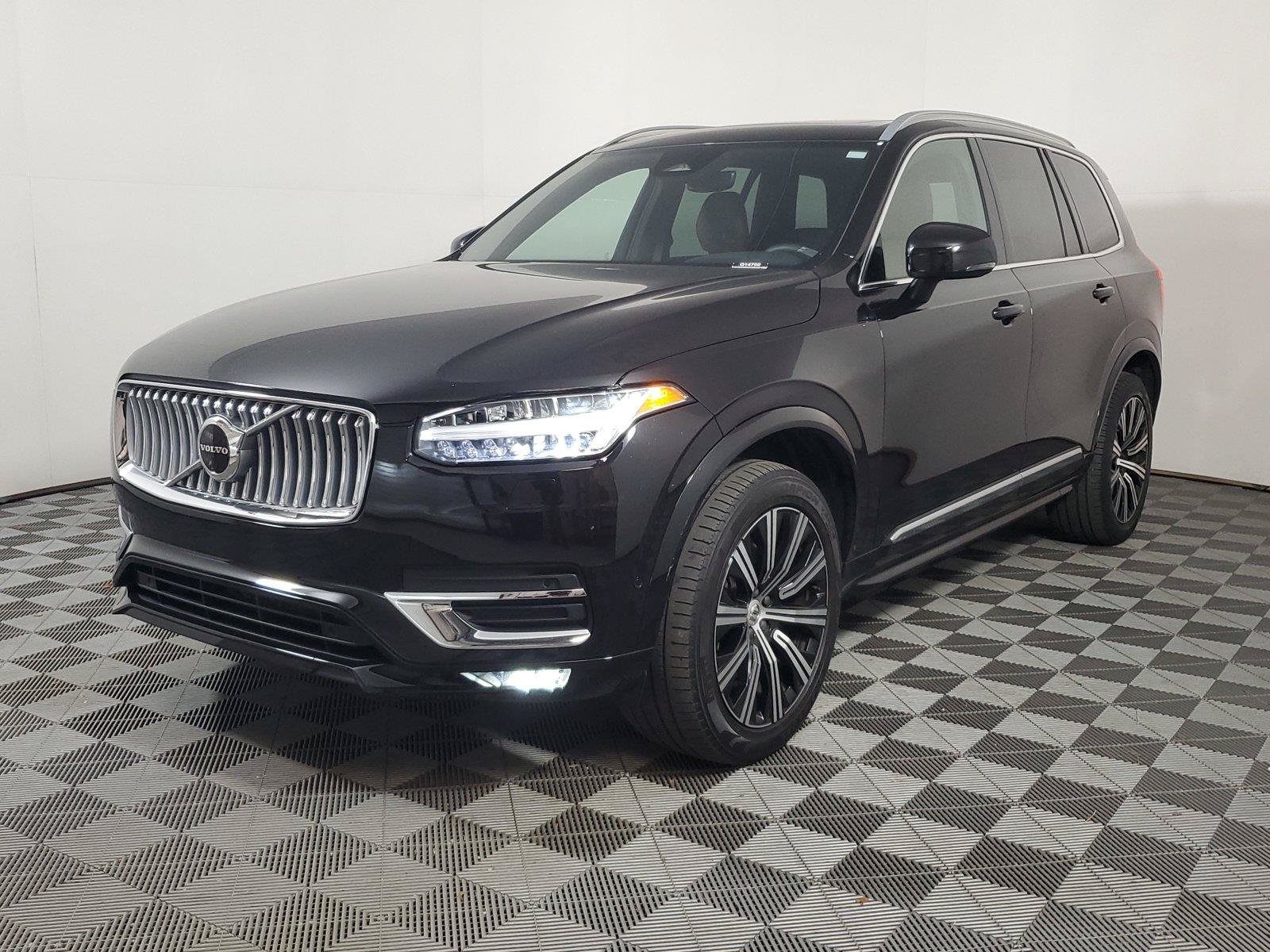 Used 2023 Volvo XC90 B6 Plus AWD/4WD image 3