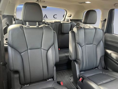 Certified 2025 Subaru Ascent Bronze Edition image 18