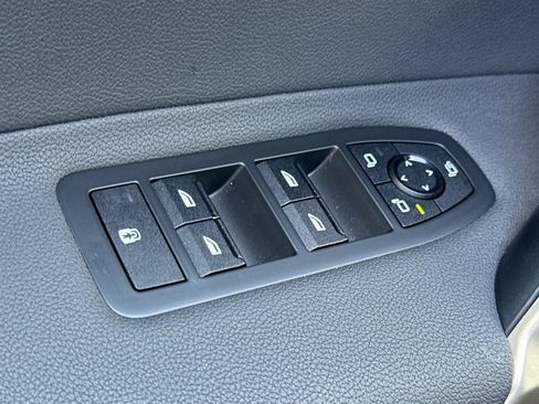 Certified 2024 BMW iX xDrive50 w/ Premium Package AWD/4WD image 13