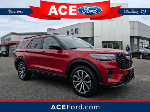 Certified 2025 Ford Explorer ST-Line AWD/4WD image 1