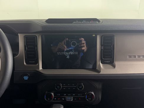 New 2025 Ford Bronco Outer Banks image 12