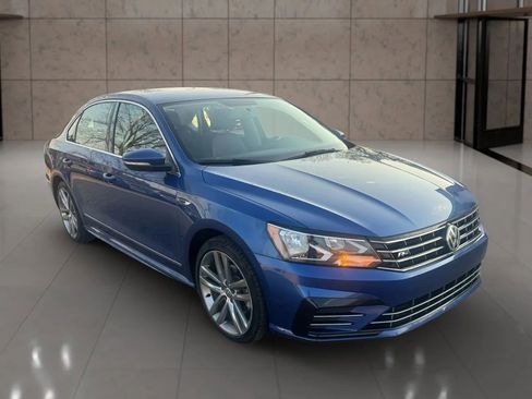 Used 2017 Volkswagen Passat 1.8T R-Line image 11