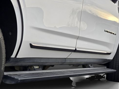 Used 2023 GMC Yukon Denali Ultimate image 37