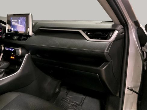 Used 2023 Toyota RAV4 LE AWD/4WD image 19