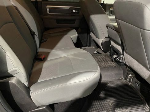 Used 2020 RAM 1500 Classic SLT image 7