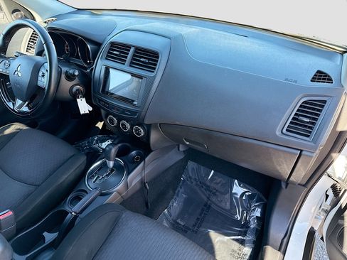 Used 2017 Mitsubishi Outlander Sport LE image 13