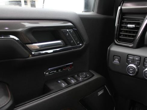 Used 2024 GMC Sierra 1500 AT4 w/ Technology Package AWD/4WD image 14