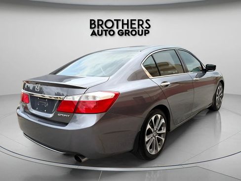 Used 2014 Honda Accord Sport image 11