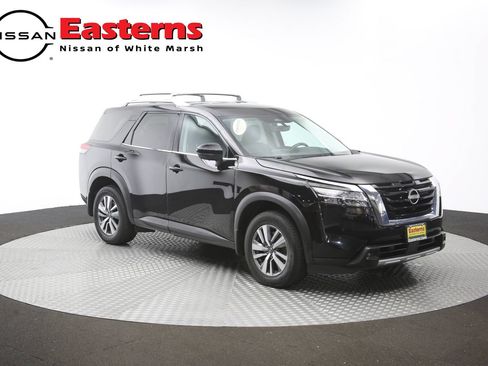 Used 2023 Nissan Pathfinder SL AWD/4WD image 49