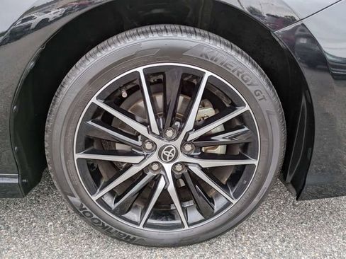 Used 2024 Toyota Camry SE FWD image 11