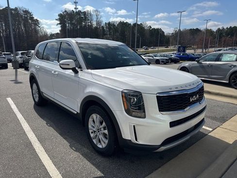 Used 2022 Kia Telluride LX image 11