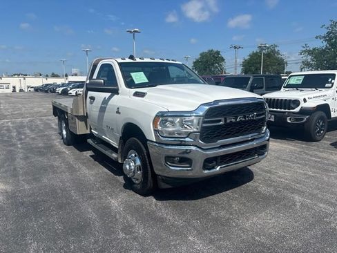 Used 2019 RAM 3500 Tradesman AWD/4WD image 2