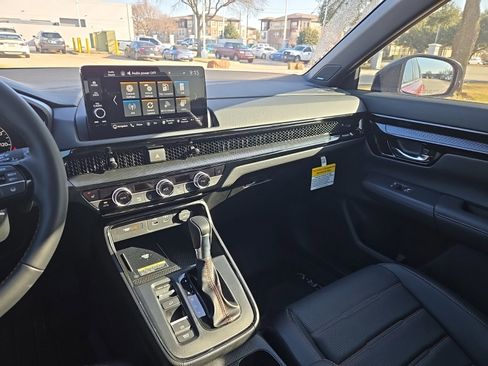 Used 2025 Honda CR-V Sport Touring image 17