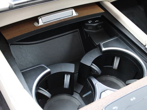 Certified 2022 Mercedes-Benz GLE 350 4MATIC w/ Premium Package image 24