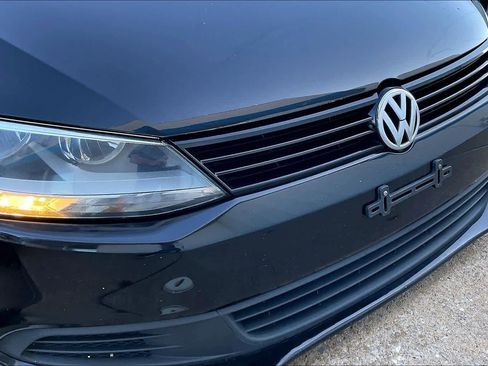 Used 2011 Volkswagen Jetta SE image 28