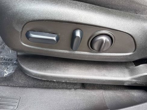 Used 2024 Chevrolet Equinox LT AWD/4WD image 24