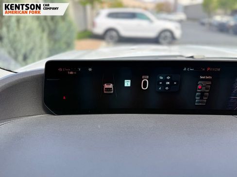 Used 2025 Ford Expedition Max Platinum AWD/4WD image 16
