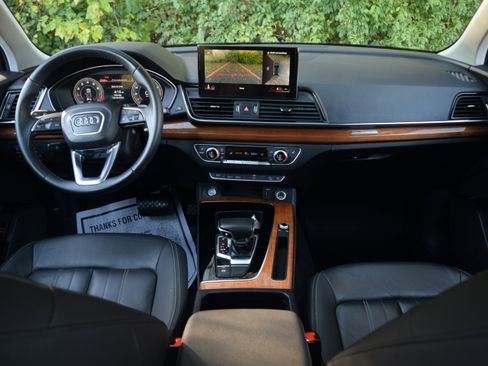 Used 2021 Audi Q5 Premium Plus image 8