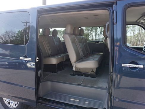 Used 2019 Nissan NV 3500 SL image 15