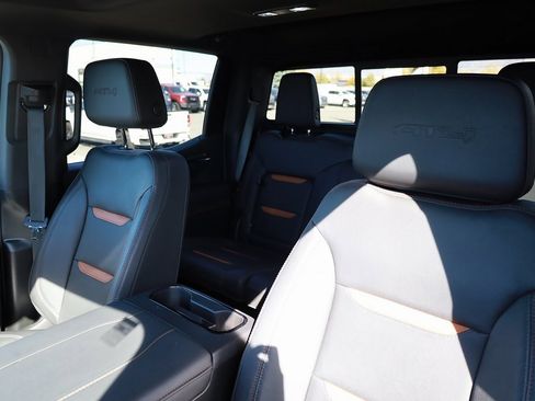 Used 2025 GMC Sierra 1500 AT4 w/ AT4 Premium Package image 17