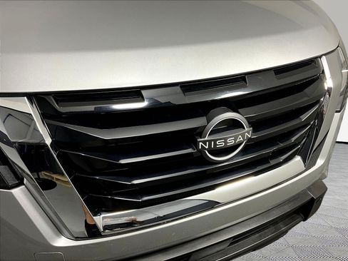 Used 2022 Nissan Pathfinder SV AWD/4WD image 33