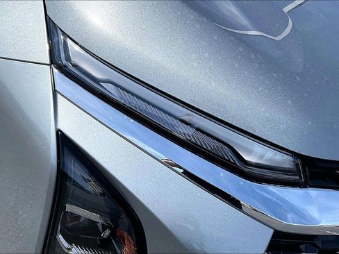 Used 2025 Chevrolet Equinox LT image 26