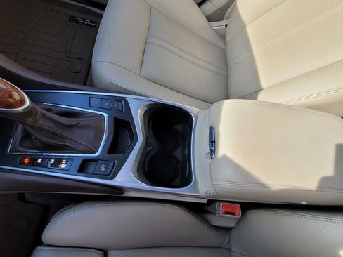 Used 2013 Cadillac SRX Premium image 15