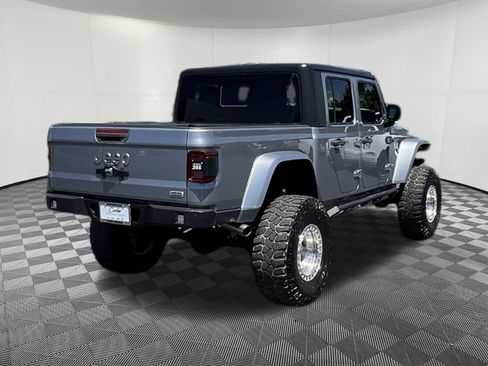 Used 2020 Jeep Gladiator Overland AWD/4WD image 6