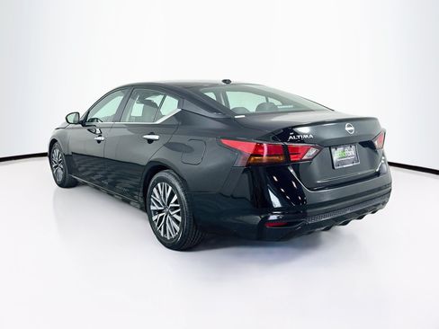 Used 2025 Nissan Altima 2.5 SV FWD image 5