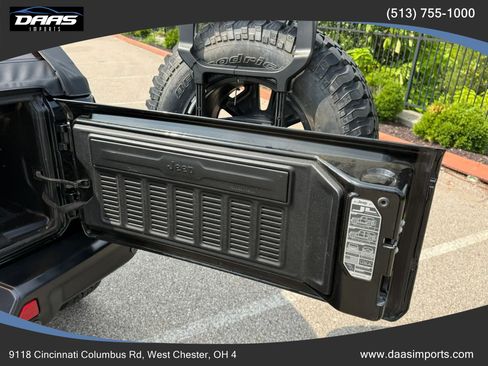 Used 2018 Jeep Wrangler Unlimited Rubicon AWD/4WD image 35