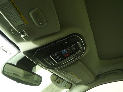 Used 2021 Jeep Grand Cherokee L Limited AWD/4WD image 22