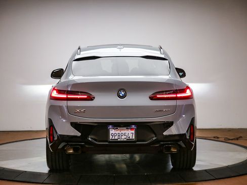 Used 2025 BMW X4 xDrive30i w/ Premium Package AWD/4WD image 3