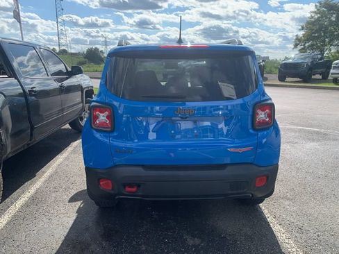 Used 2015 Jeep Renegade Trailhawk AWD/4WD image 4