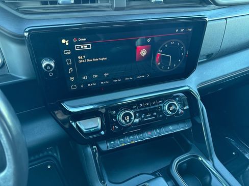 Used 2023 GMC Sierra 1500 AT4 w/ Technology Package image 11