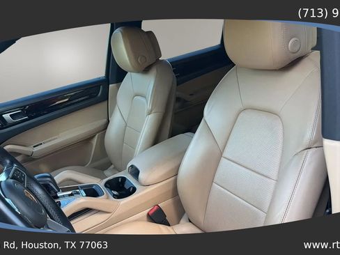 Used 2019 Porsche Cayenne AWD/4WD image 22