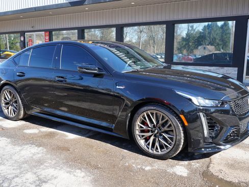 Used 2023 Cadillac CT5 V Blackwing w/ LPO, Bronce Accent Package image 2