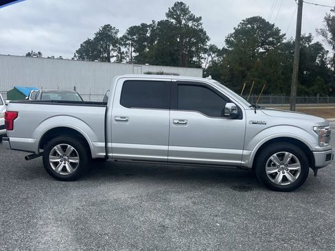 Used 2018 Ford F150 Platinum w/ Equipment Group 701A Luxury image 4