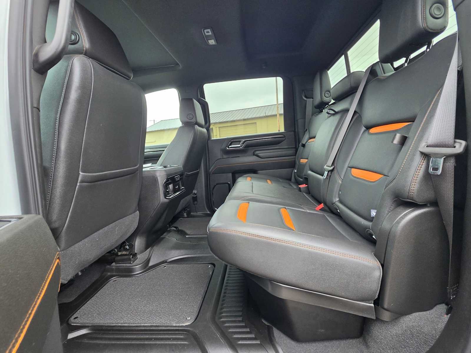 Used 2024 GMC Sierra 2500 AT4 w/ AT4 Premium Plus Package AWD/4WD image 18