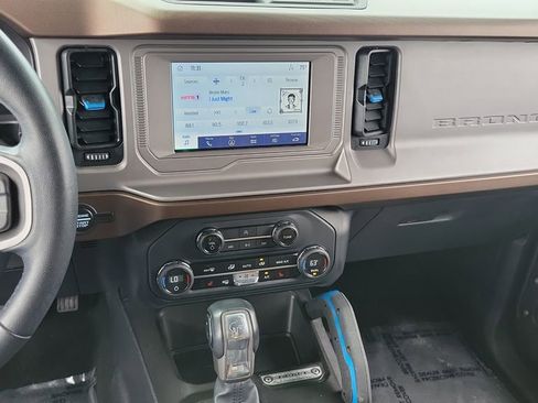 Used 2023 Ford Bronco Outer Banks image 17