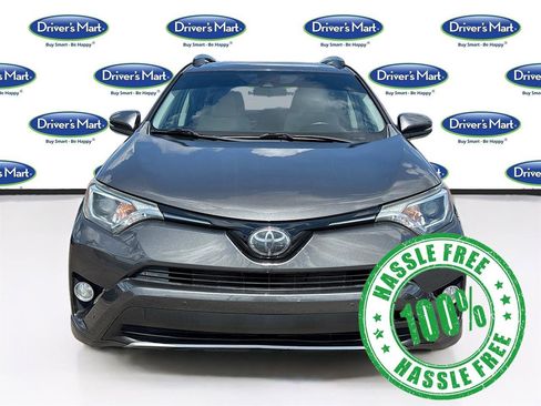 Used 2018 Toyota RAV4 XLE FWD image 2