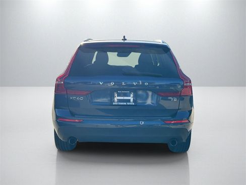 Used 2021 Volvo XC60 T5 Momentum w/ Protection Package Premier image 6