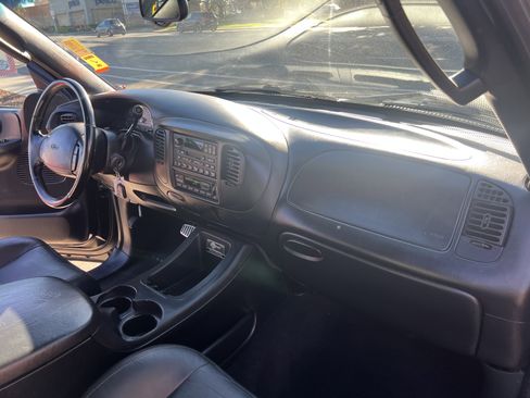 Used 2002 Ford F150 Harley-Davidson image 45