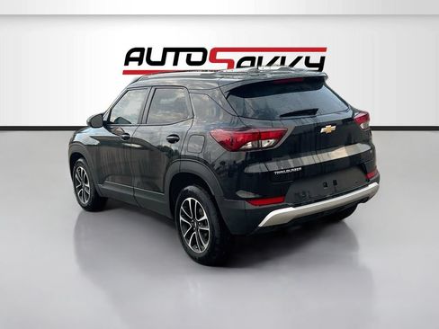 Used 2025 Chevrolet TrailBlazer LT w/ Driver Confidence Package FWD image 5