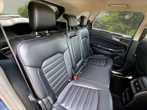 Used 2019 Ford Edge SEL w/ Equipment Group 201A AWD/4WD image 26